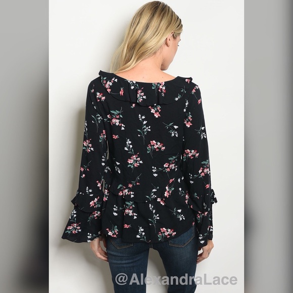 🏷SALE LAST2️⃣ 💕Black Floral Top w/ bell sleeve💕 - Picture 2 of 2